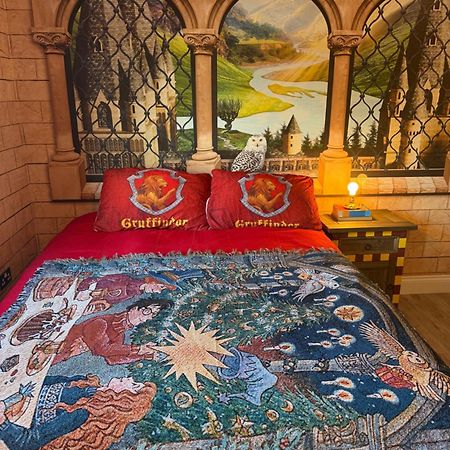 Potters Hideout- 2 Bedroom 2 Bathroom Apartment Γουάτφορντ Εξωτερικό φωτογραφία