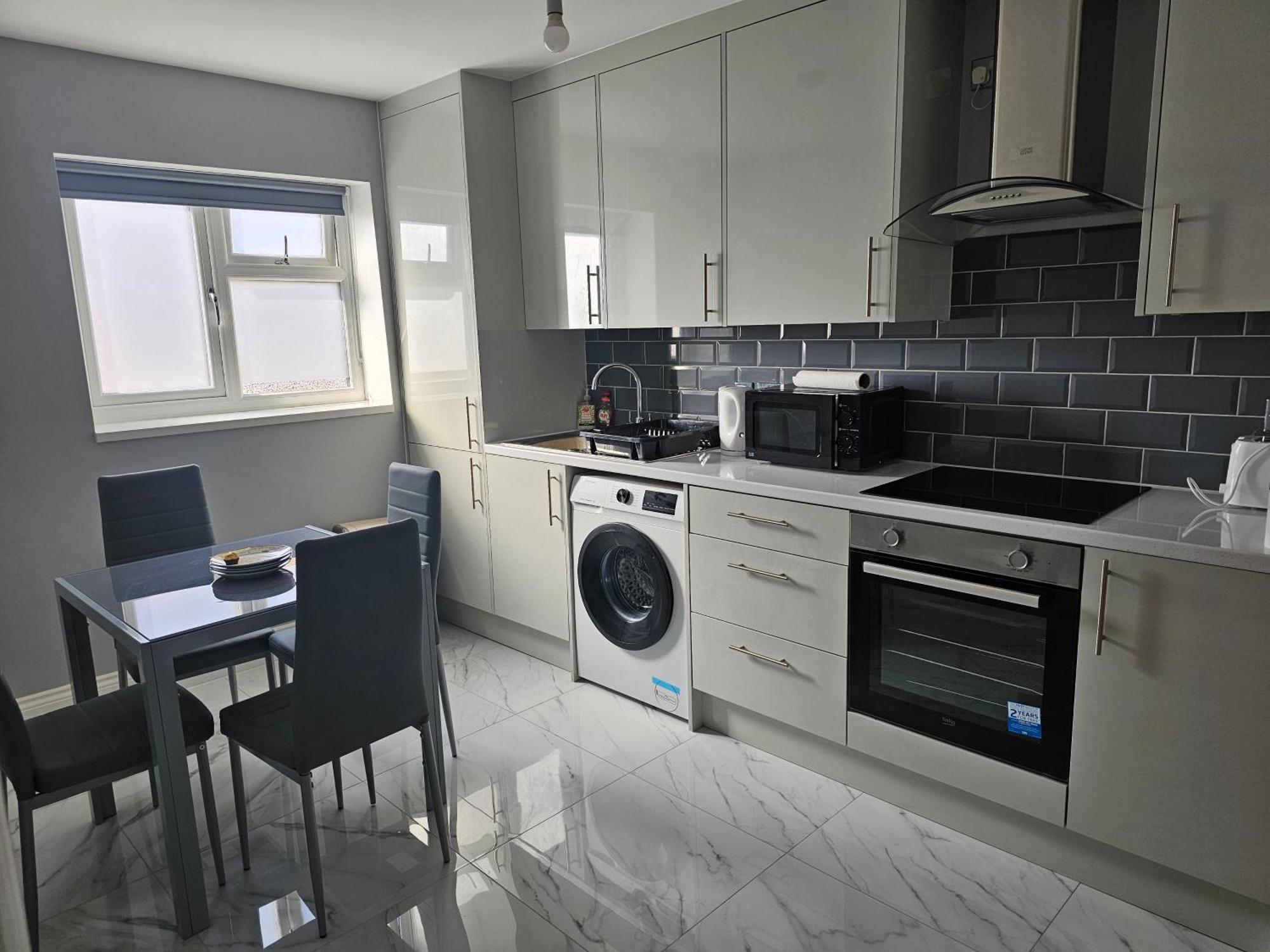 Potters Hideout- 2 Bedroom 2 Bathroom Apartment Γουάτφορντ Εξωτερικό φωτογραφία
